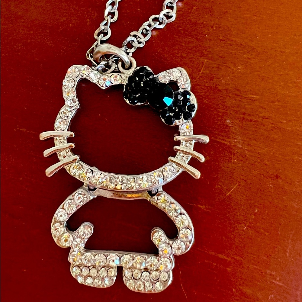 Hello Kitty long necklace 🎀